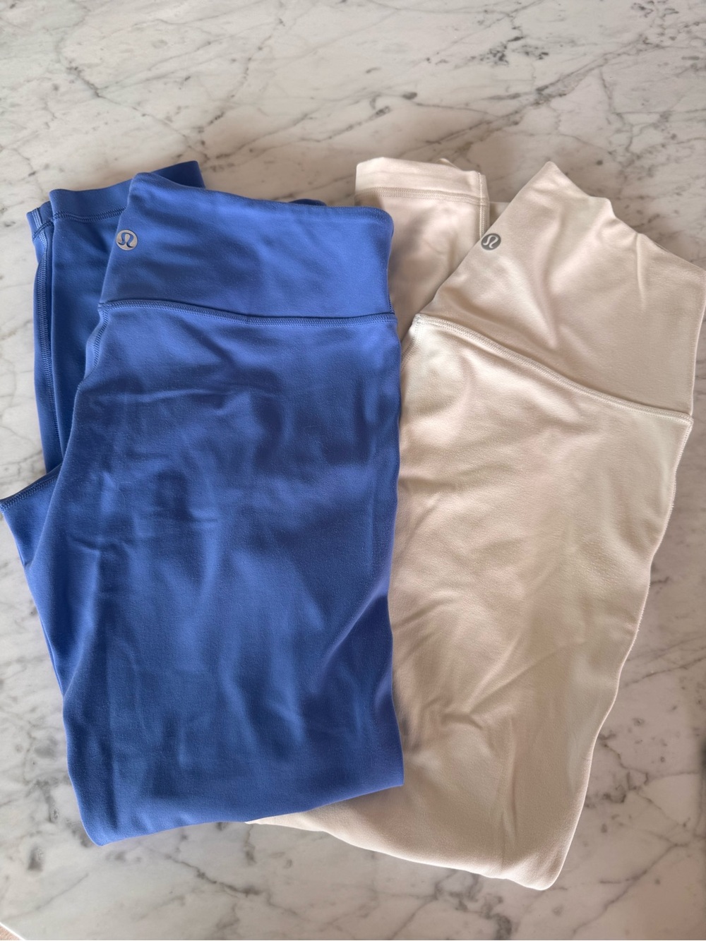 🎈Lululemon  Leggings in Blue & Cream